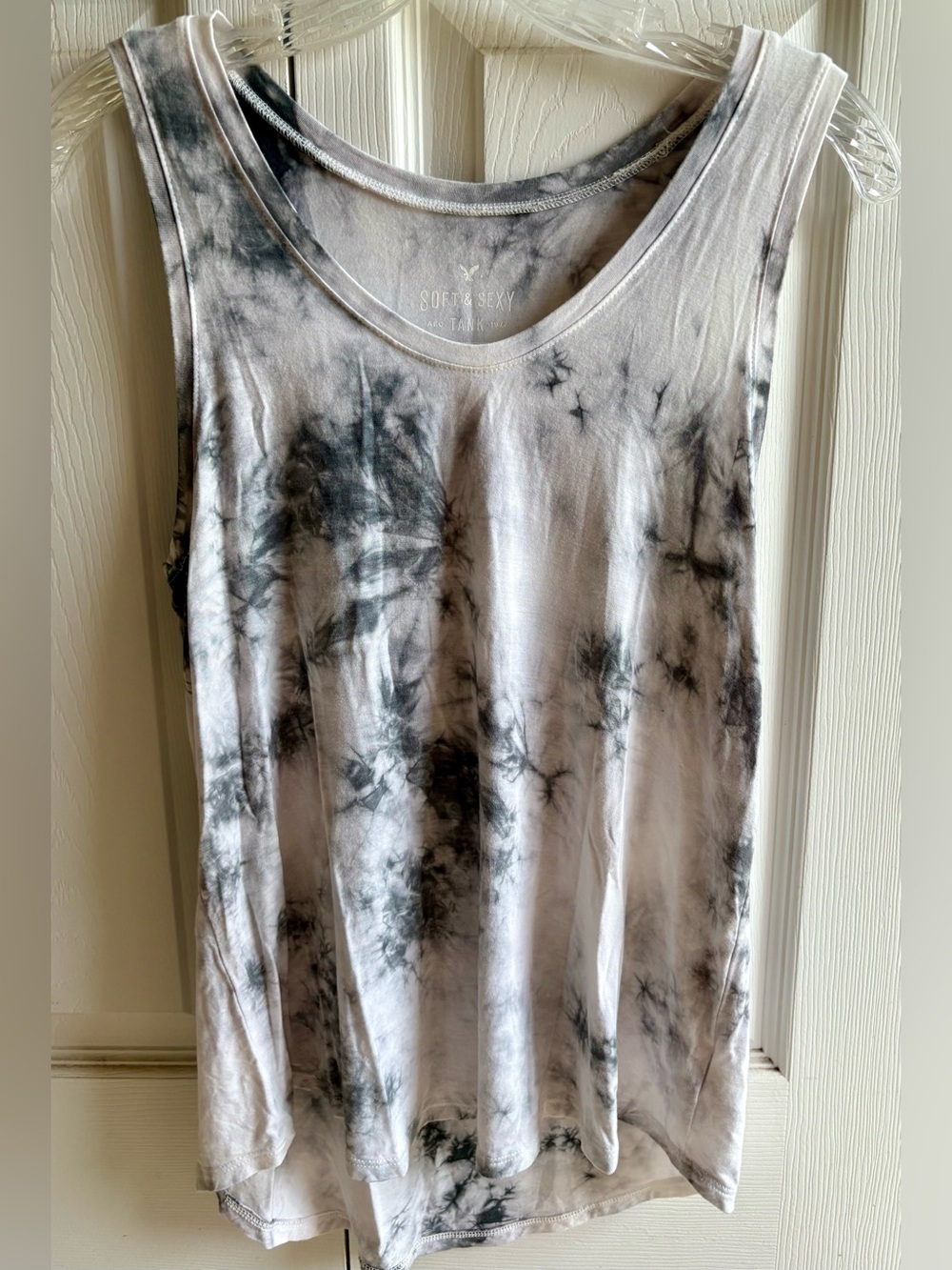 American Eagle Outfitters Women's Gray & White Tie-Dye Tank